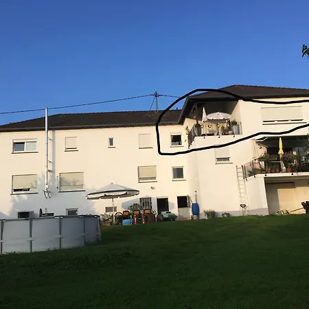 Helle Ferienwohnung Mit Grossem Balkon In Nattenheim In Der Suedeifel Bei Bitburg Apartment