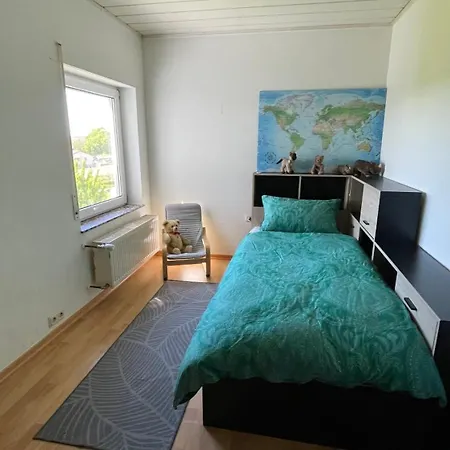 Helle Ferienwohnung Mit Grossem Balkon In Nattenheim In Der Suedeifel Bei Bitburg Apartment *