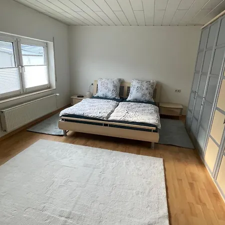 Helle Mit Grossem Balkon In In Der Suedeifel Bei Bitburg * Nattenheim