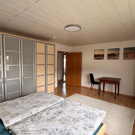Helle Mit Grossem Balkon In In Der Suedeifel Bei Bitburg Nattenheim