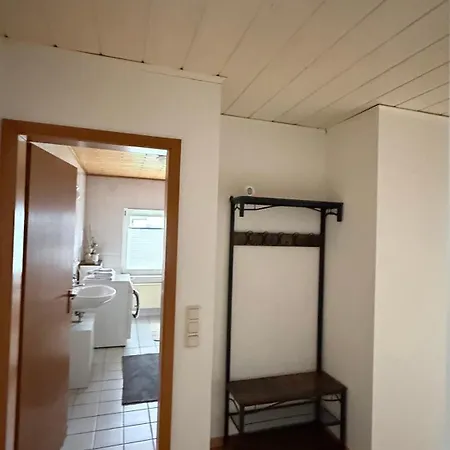 Helle Mit Grossem Balkon In In Der Suedeifel Bei Bitburg Daire *
