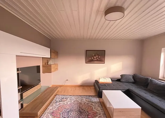 Helle Mit Grossem Balkon In In Der Suedeifel Bei Bitburg Lägenhet Nattenheim